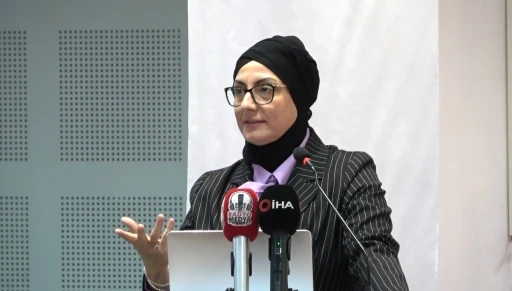 "Karizmatik liderler, belirsizlik ve değişim d&ouml;nemlerinde etkili bir rol oynar"
