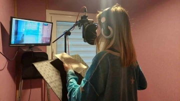 "Kral Şakir" hayranı &ccedil;ocuklar yeni film &ldquo;Devler Uyanıyor&rdquo; i&ccedil;in st&uuml;dyoya girdi
