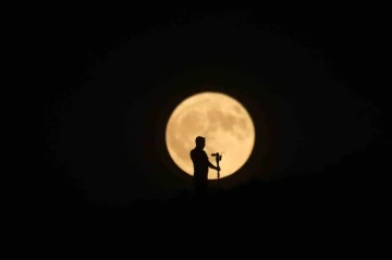 "S&uuml;per Ay", Salda G&ouml;l&uuml; semalarında g&ouml;rsel ş&ouml;lene imza attı
