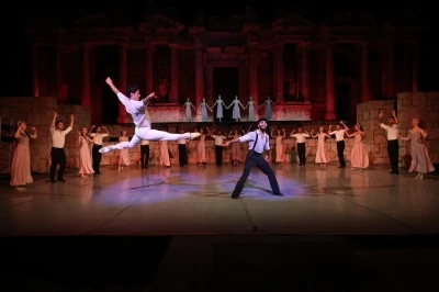 "Zorba" Balesi Hierapolis&rsquo;te sahnelendi, 12 bin kişi izledi