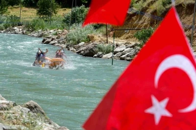Rafting T&uuml;rkiye Şampiyonası 3. ayak yarışları &Ccedil;atak&rsquo;ta sona erdi