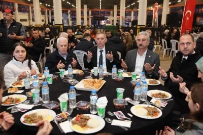 Ramazan&rsquo;ın bereketi Bursa Yıldırım&rsquo;da paylaşıldı