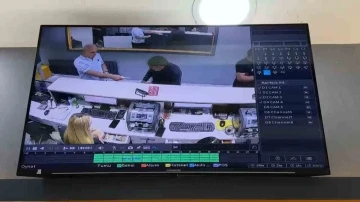 &rsquo;Rekortmen&rsquo; dilencinin sırrı ortaya &ccedil;ıktı: Bozuk paraları kabul etmiyormuş
