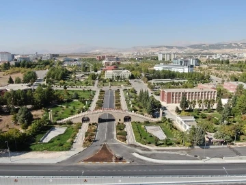 Rekt&ouml;r Keleş, Adıyaman &Uuml;niversitesi yatırım projelerini a&ccedil;ıkladı
