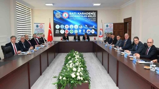 Rekt&ouml;r Kırışık, Batı Karadeniz &Uuml;niversiteler Birliği d&ouml;nem toplantısına katıldı
