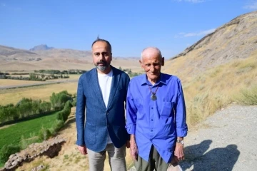 Rekt&ouml;r Şevli&rsquo;den Urartucayı okuyup yazan Kuşman&rsquo;a ziyaret
