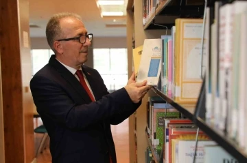 Rekt&ouml;r Uzun&rsquo;dan ABD&rsquo;de &ldquo;İsrail Sorunu&rdquo; ile m&uuml;cadeledeki akademik baskılara kınama
