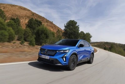 Renault Duster lansman &ouml;d&uuml;l&uuml;n&uuml; kazandı