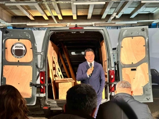 Renault ticari pazarında atağa ge&ccedil;iyor
