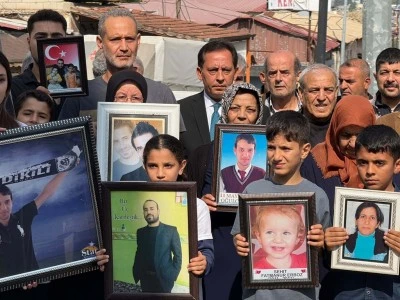 Reyhanlı patlamasının planlayıcısı Mihra&ccedil; Ural&rsquo;ın yakalanması, &ouml;lenlerin yakınlarını sevindirdi