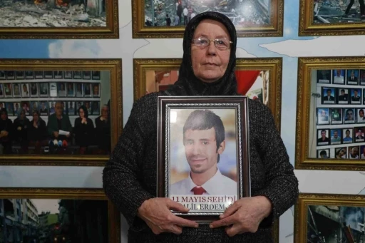 Reyhanlı saldırısında evladını kaybeden anne: "Katiller hapiste yatarak g&uuml;n ge&ccedil;irmesin, onun yerine idam istiyorum"
