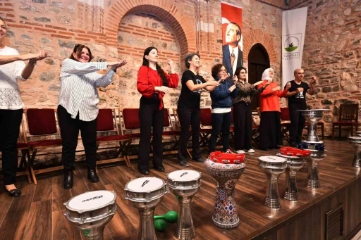 Ritim At&ouml;lyesi kursiyerleri sertifikalarını aldı
