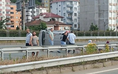 Rize&rsquo;de bayram d&ouml;n&uuml;ş&uuml; kaza: 2 &ouml;l&uuml;, 3 yaralı
