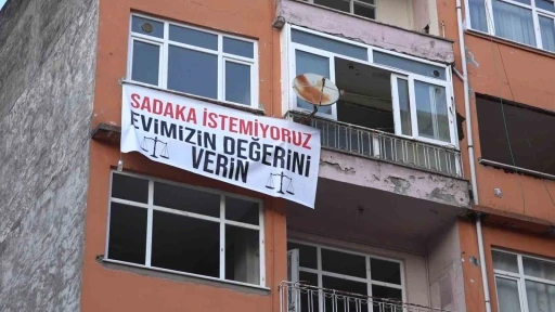 Rize&rsquo;de kamulaştırma bedeline pankartlı tepki
