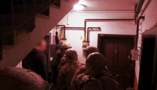 Rize&rsquo;de polisten torbacı operasyonu
