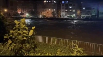 Rize'de şiddetli yağış sel ve su baskınlarına neden oldu