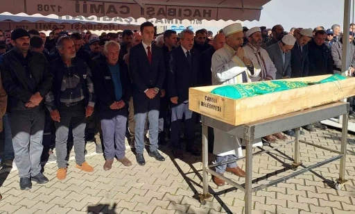 Rize&rsquo;deki heyelandan hayatını kaybeden şahıs son yolculuğuna uğurlandı
