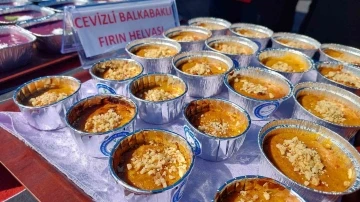Rize&rsquo;nin yeni lezzeti &rsquo;Cevizli balkabaklı fırın helvası&rsquo; oldu

