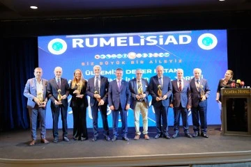 RUMELİSİAD, &uuml;lkemize değer katan Rumelilileri &ouml;d&uuml;llendirdi