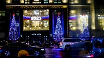 Rusya 2023&rsquo;e havai fişek g&ouml;sterileri ve toplu kutlama yapılmadan girdi