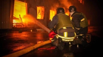 Rusya&rsquo;dan Odessa&rsquo;ya f&uuml;zeli saldırı
