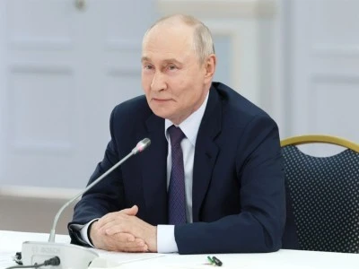 Rusya Devlet Başkanı Putin orduyu b&uuml;y&uuml;tme kararı aldı