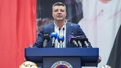 Sadettin Saran trafik kazası ge&ccedil;irdi