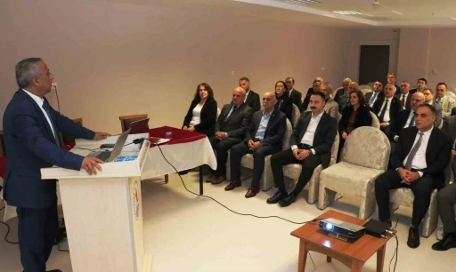 Sağlam: &ldquo;Tarımsal &uuml;retimde birinci hedefimiz kırsaldan kente g&ouml;&ccedil;&uuml; &ouml;nlemek&rdquo;
