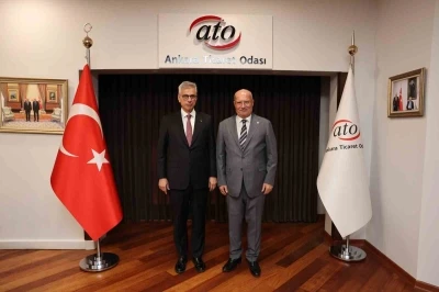 Sağlık Bakanı Memişoğlu "Sağlıkta Z-İnovasyon Zirvesi"nde gen&ccedil;lerle buluştu