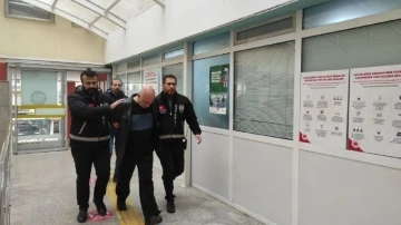 Sağlık &ccedil;alışanı kuzenini &ouml;ld&uuml;rm&uuml;şt&uuml;: "Kadın kıyafeti giydirip video &ccedil;ektiler, yaymakla tehdit ettiler"
