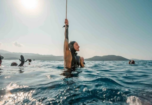Şahika Erc&uuml;men, Serbest Dalış D&uuml;nya Şampiyonası&rsquo;nda T&uuml;rkiye rekorunu kırdı
