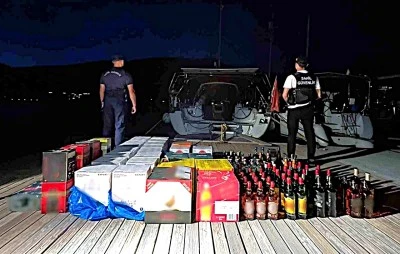 Sahil G&uuml;venlikten l&uuml;ks teknelere uyuşturucu operasyonu