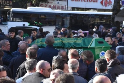 Sahilde &ouml;l&uuml; bulunan iş adamı son yolculuğuna uğurlandı