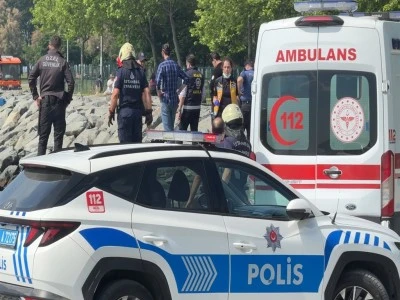 Sahilde y&uuml;r&uuml;y&uuml;ş yapanlar kadın cesedi buldu