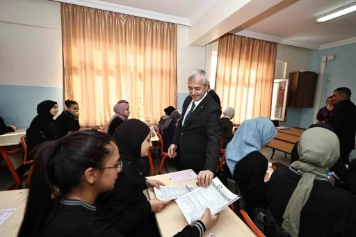 Şahinbeyli &ouml;ğrenciler Umre i&ccedil;in ter d&ouml;kt&uuml;
