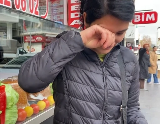 Sahiplendiği yavru k&ouml;peğin fazla yaşamayacağını duyunca g&ouml;zyaşlarına boğuldu
