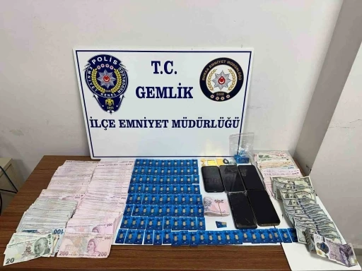 Bursa&rsquo;da sahte altınları bozdururken yakalandılar