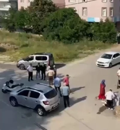 Şaka gibi!  1 g&uuml;n arayla aynı yerdeki kazada kadın 2. kez yaralandı