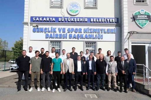 Sakarya B&uuml;y&uuml;kşehir Basketbol parkeye iniyor

