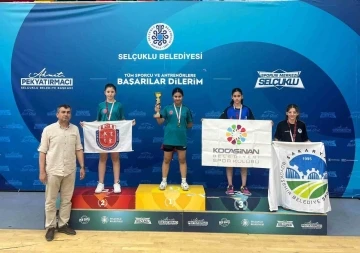 Sakarya B&uuml;y&uuml;kşehir&rsquo;in raketi Konya&rsquo;daki şampiyonaya damga vurdu
