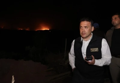 Sakarya&rsquo;da &ccedil;ıkıp Bilecik&rsquo;e sı&ccedil;rayan orman yangını yayıldı; 4 k&ouml;y tahliye edildi 