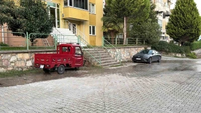Sakarya&rsquo;da tartıştığı komşusu tarafından &ouml;ld&uuml;r&uuml;ld&uuml;