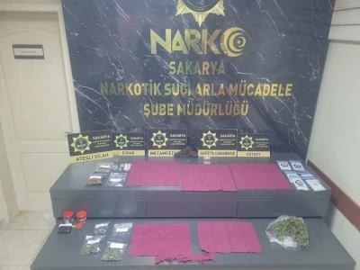 Sakarya&rsquo;da uyuşturucu operasyonunda 10 g&ouml;zaltı