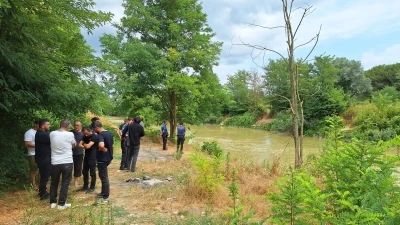 Sakarya Nehri&rsquo;ne girip kayboldu