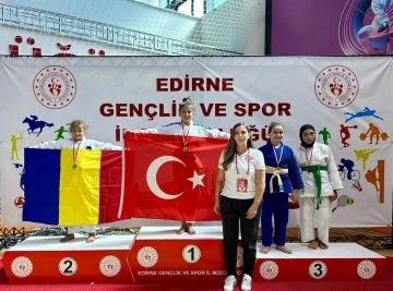 Sakaryalı judocu Edirne&rsquo;de altın madalyanın sahibi oldu
