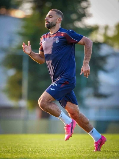 Salah, Trabzonspor ile ilk antrenmanına &ccedil;ıktı