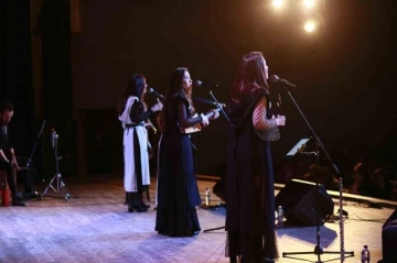 Samida m&uuml;zik grubu Tiflis&rsquo;te sahne aldı
