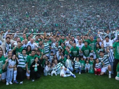 Şampiyon Bursaspor, taraftar rekoruyla da S&uuml;per Lig takımlarını geride bıraktı