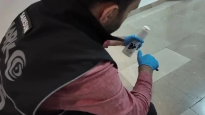 Şampuan kutusunda metamfetamin ele ge&ccedil;irildi
