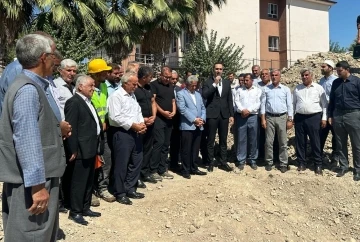 Samsat&rsquo;ın Taşkuyu K&ouml;y&uuml;nde cami temeli atıldı

